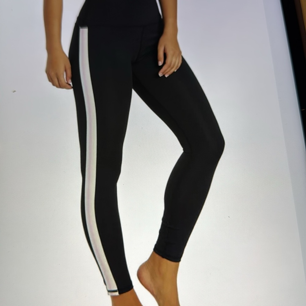 Spanx Faux Leather Stylish Black Leggings with Pink Stripe pre owned size small